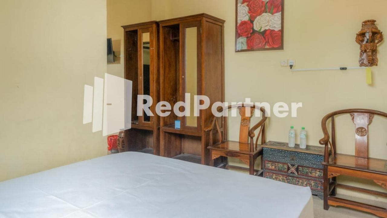 Vandhela Homestay Syariah Mitra Reddoorz スラバヤ エクステリア 写真
