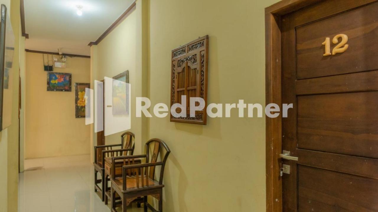 Vandhela Homestay Syariah Mitra Reddoorz スラバヤ エクステリア 写真