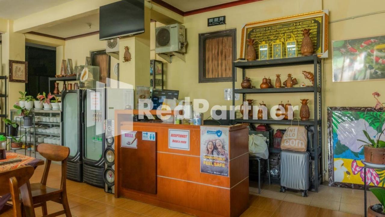 Vandhela Homestay Syariah Mitra Reddoorz スラバヤ エクステリア 写真